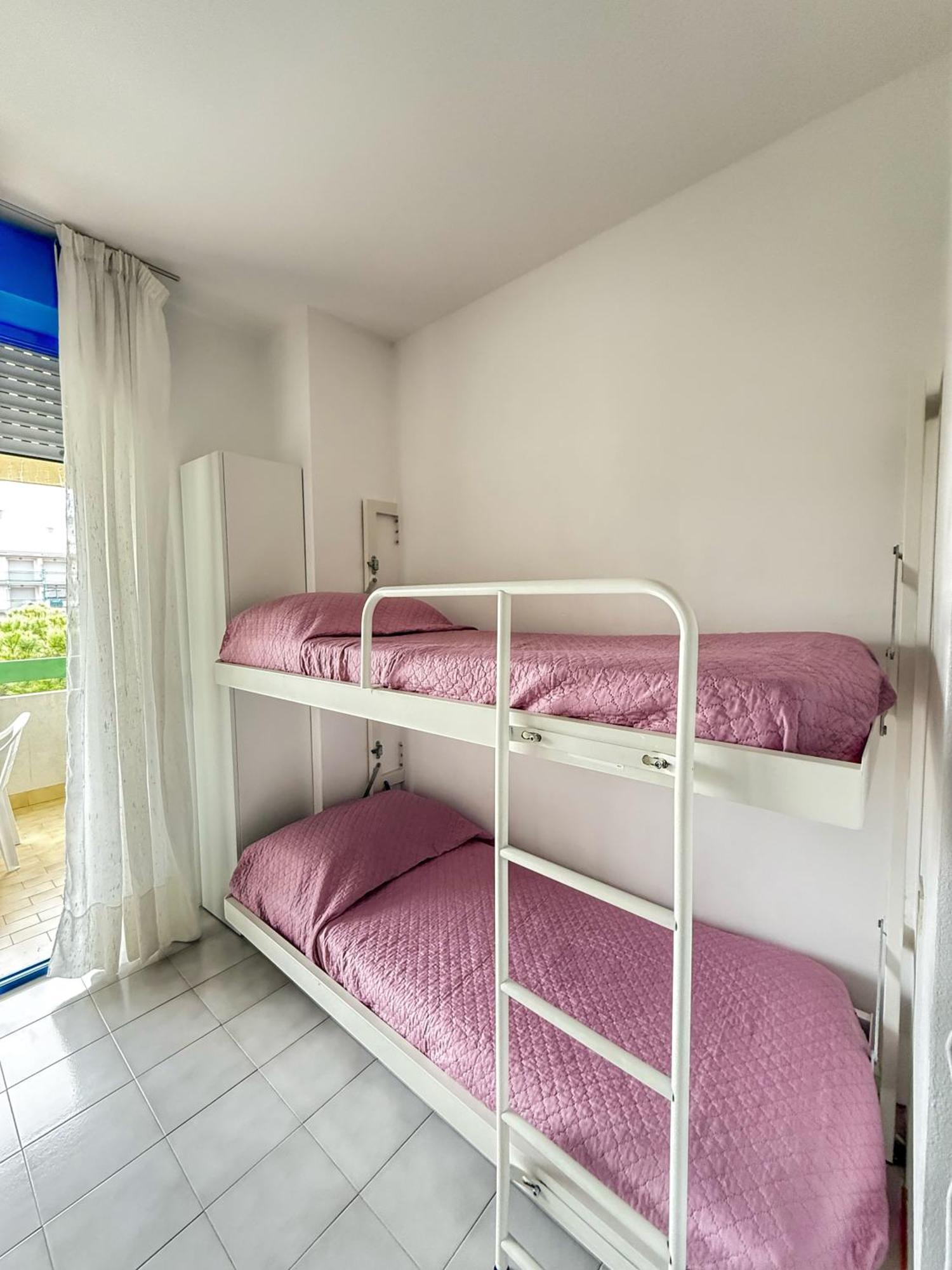 Grazioso Appartamento N 76 A 100Mt Dal Mare Bibione Exterior foto